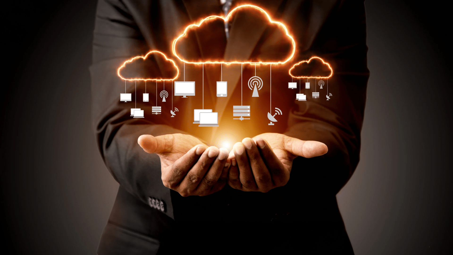 Comprehensive Guide: How to Utilize Cloud Computing for Your Business – Benefits, Applications, and Migration Steps with Top Service Provider Tips